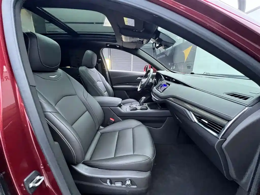 Cadillac XT4 2018 28T AWD Sport
