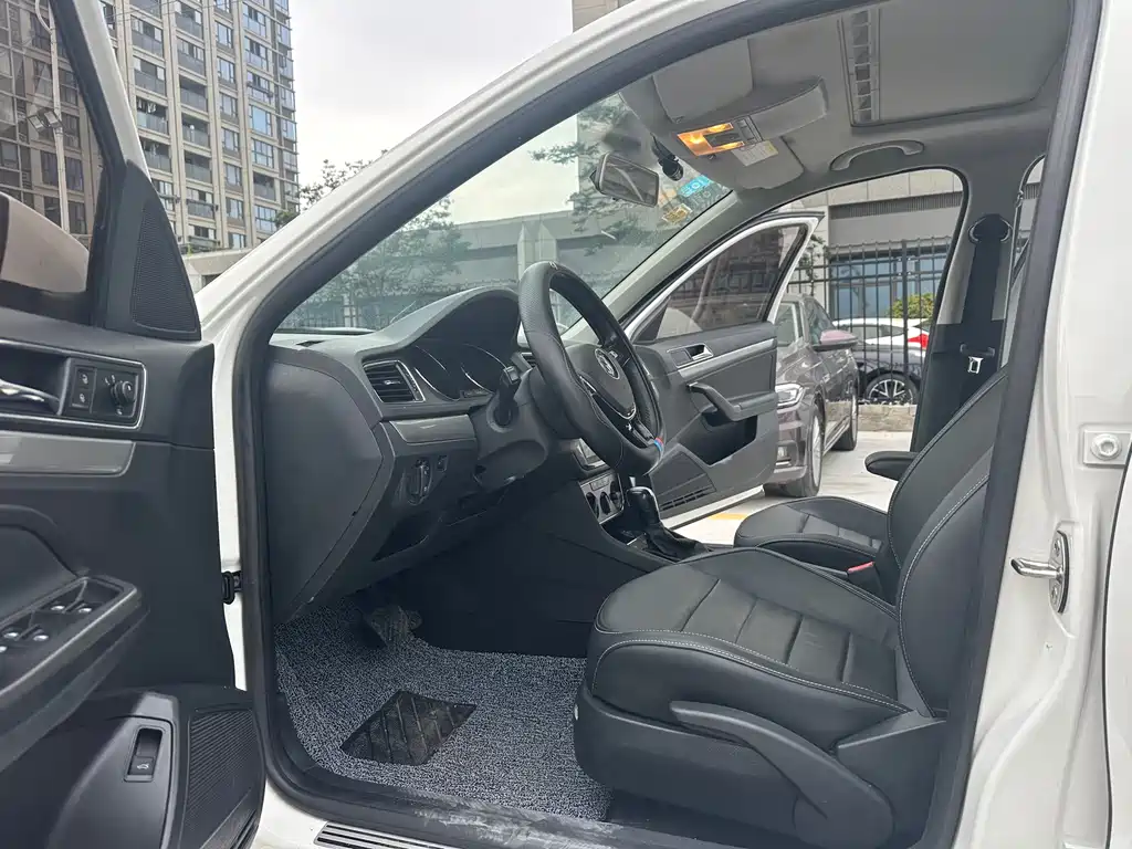 Volkswagen Lavida 2017 1.6L Automatic Comfort