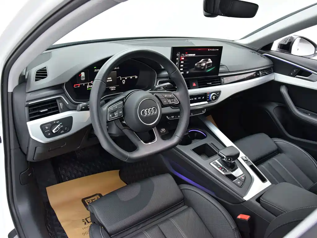 Audi A4L 2023 40 TFSI Avantgarde