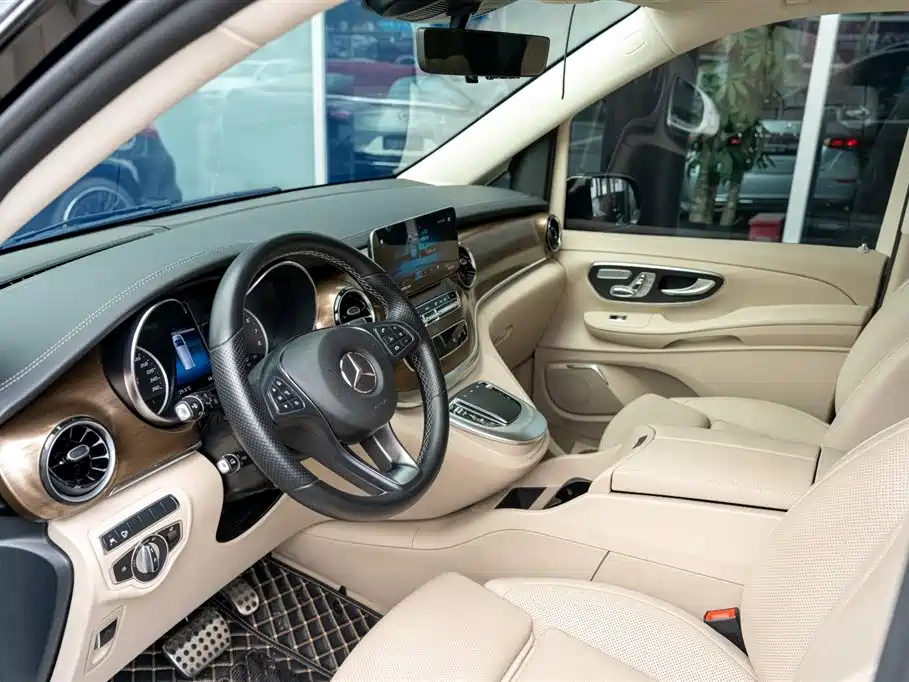 Mercedes-Benz V-Class 2022 V 260 L Long Wheelbase Luxury Edition