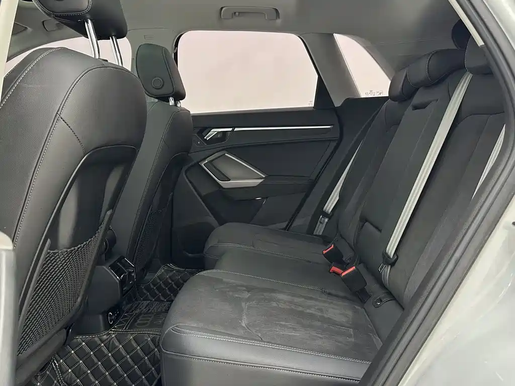 Audi Q3 2022 35 TFSI Sport