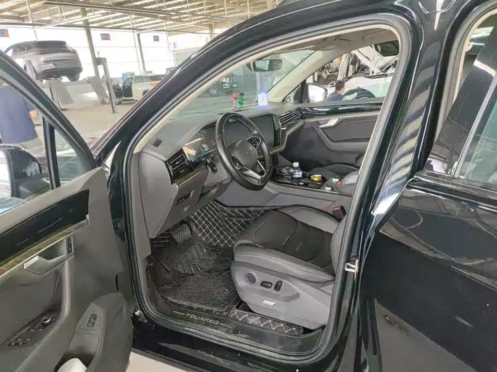 Volkswagen Touareg 2021 2.0 TSI Elegance