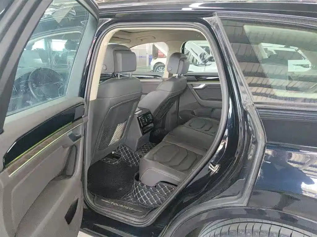 Volkswagen Touareg 2021 2.0 TSI Elegance