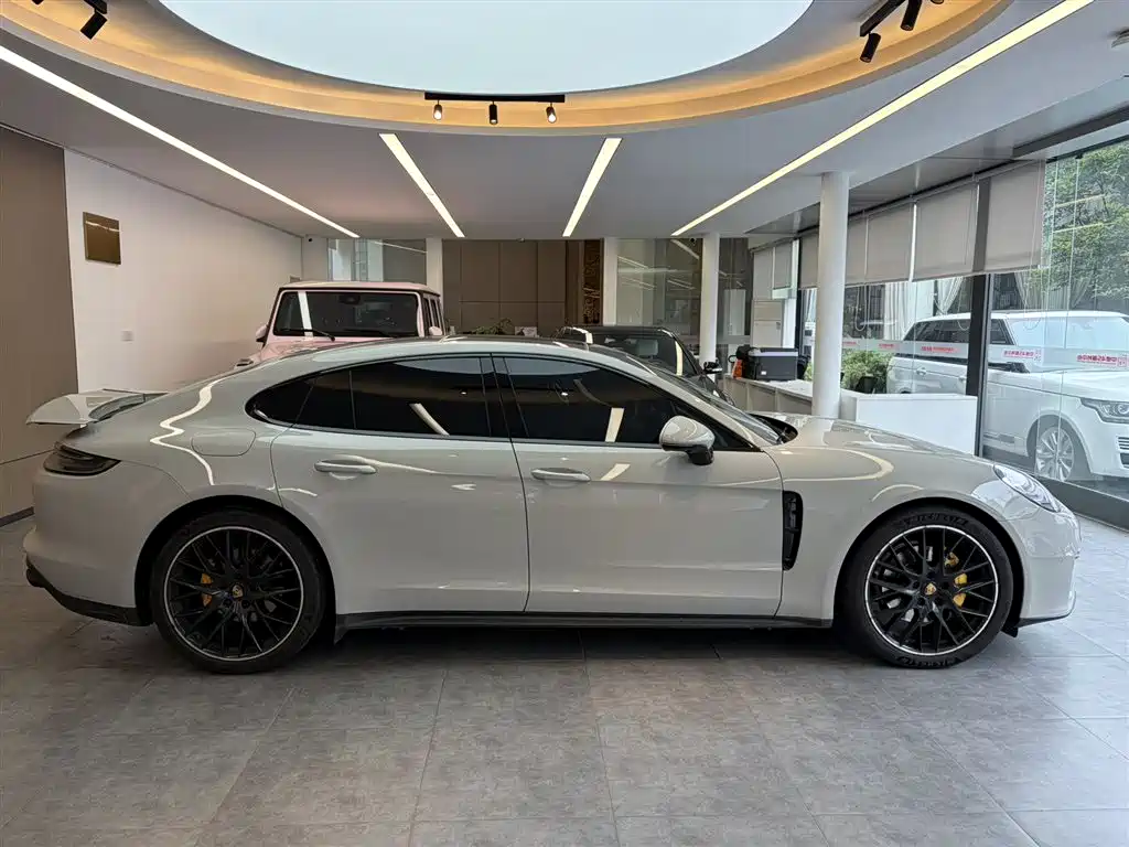 Porsche Panamera 2023 2.9T