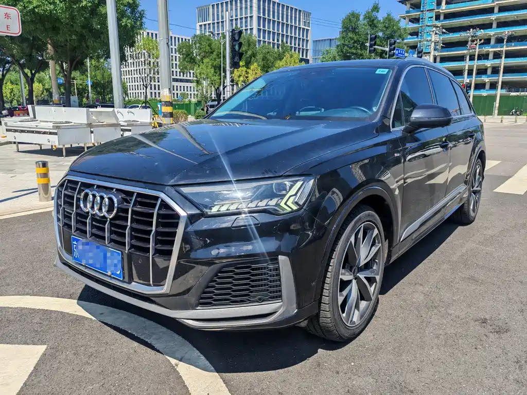 Audi Q7 55 TFSI quattro S line Sport