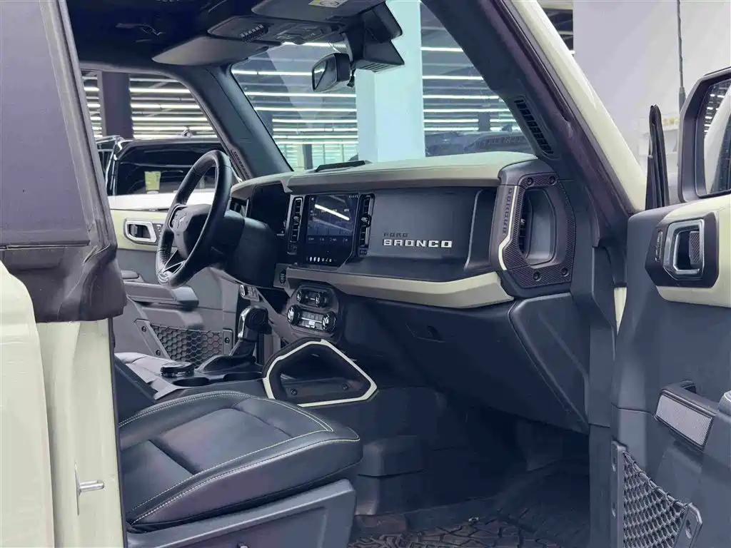Ford Bronco 2024 2.3T Long Beach