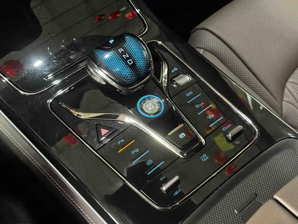 BYD Han 2025 DM-i 125km Premium