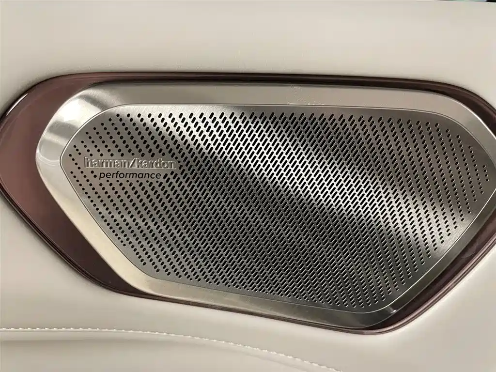 Lynk & Co 900 2025 2.0T Ultra 6-Seater