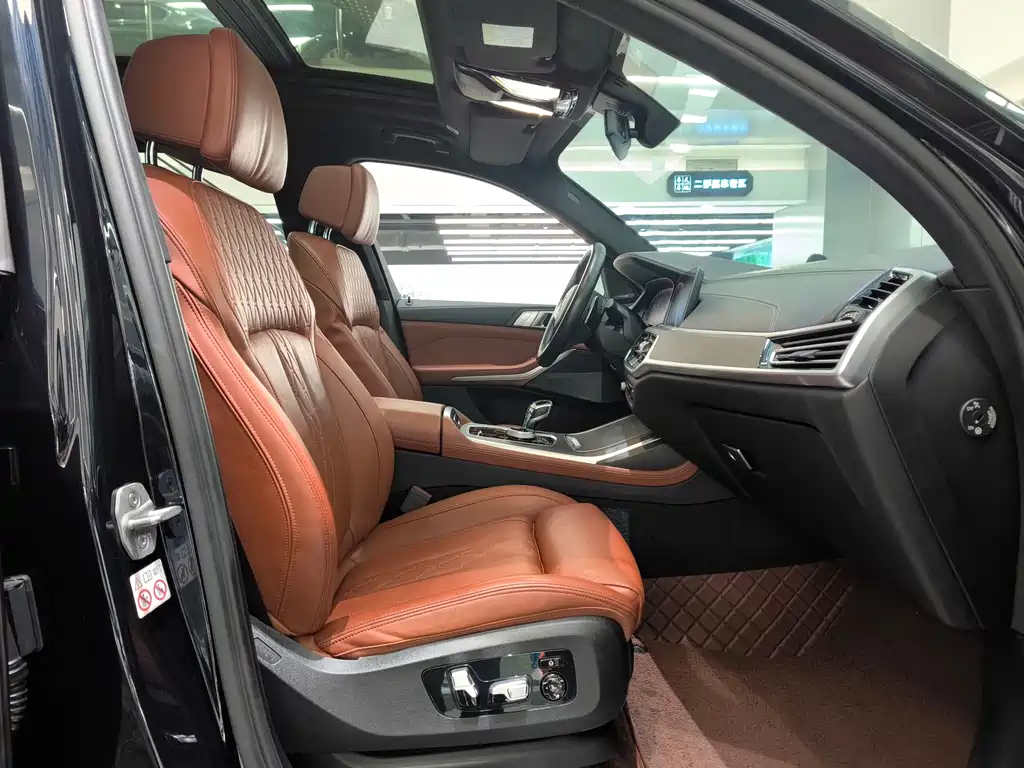 BMW X7 2021 xDrive40i Excellence M Sport Package
