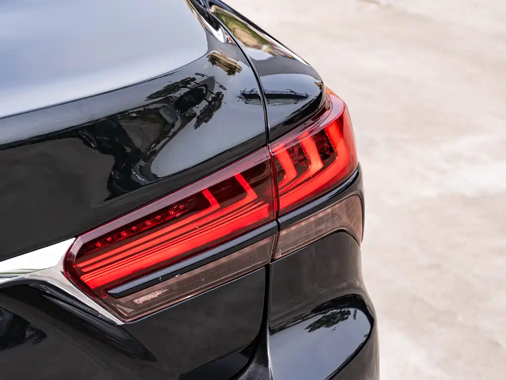 Lexus LS 500h Executive Edition 2021