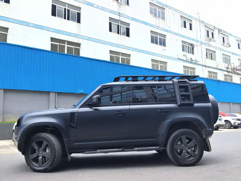 Land Rover Defender 110 3.0T P400 X-DYNAMIC HSE