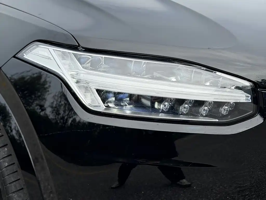 Volvo XC90 2022 B6 Momentum 7-seater