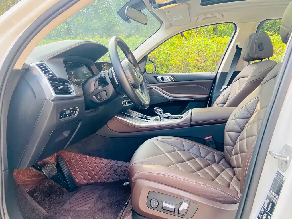 BMW X5 2022 xDrive 30Li Exclusive Edition M Sport Package
