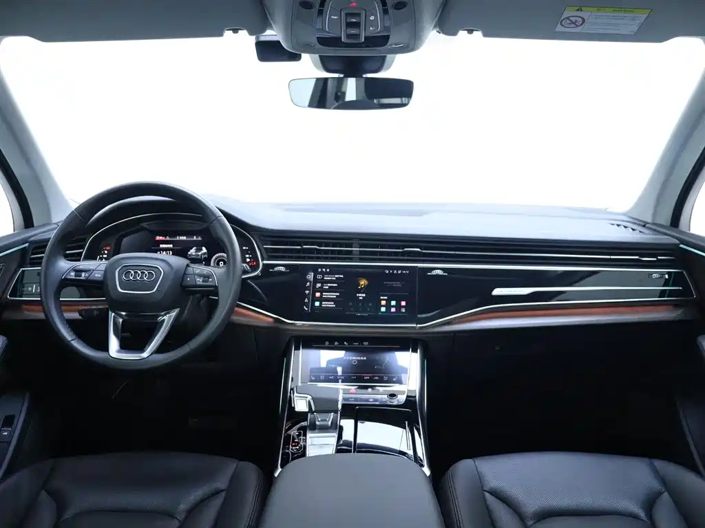 Audi Q7 2023 45 TFSI quattro S line Sport