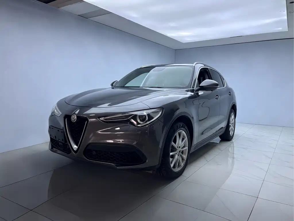 Alfa Romeo Stelvio 2017 2.0T 200HP Luxury Edition
