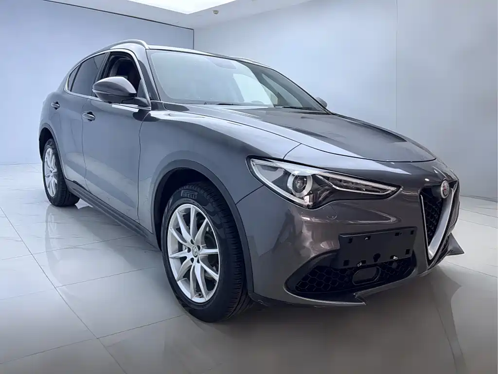 Alfa Romeo Stelvio 2017 2.0T 200HP Luxury Edition