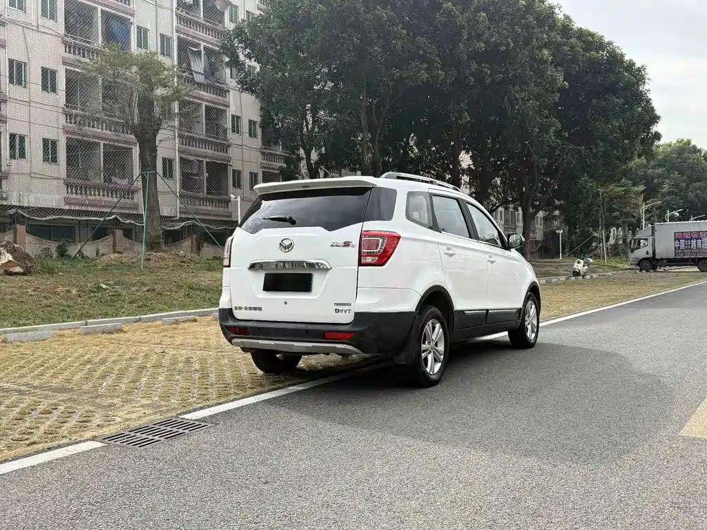 BAIC Huansu S3 2014 1.5L Comfort China IV
