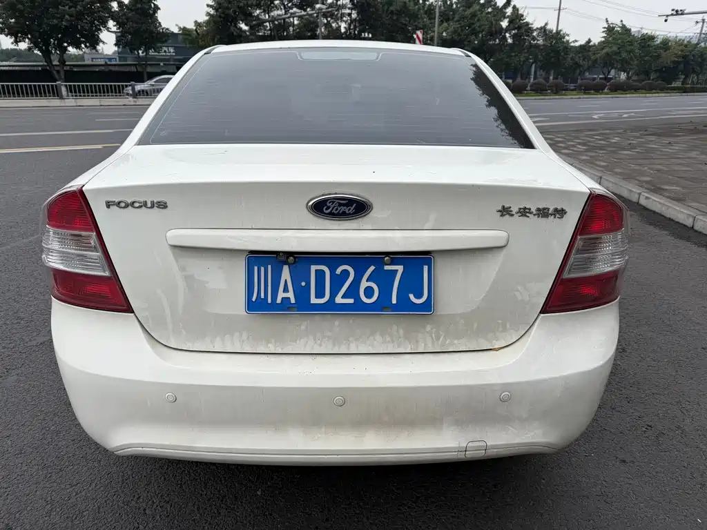 Ford Focus 2013 Sedan Classic 1.8L Automatic Million Edition