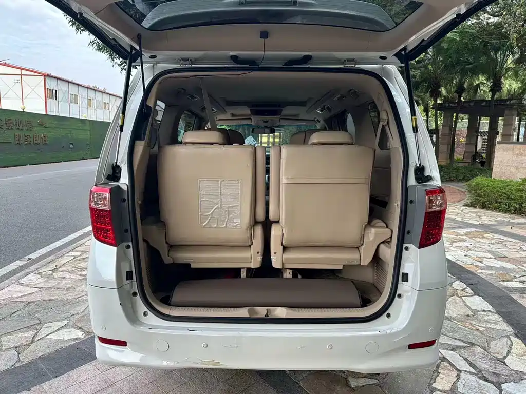 Alphard 2012 2.4L Luxury Edition