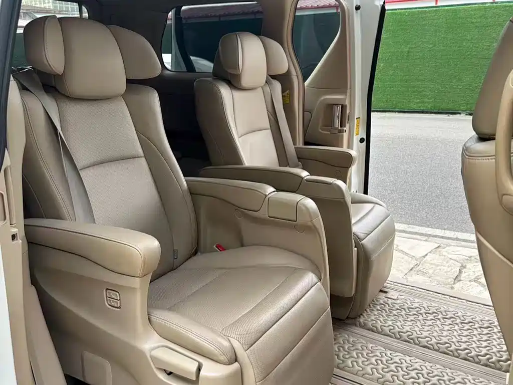 Alphard 2012 2.4L Luxury Edition