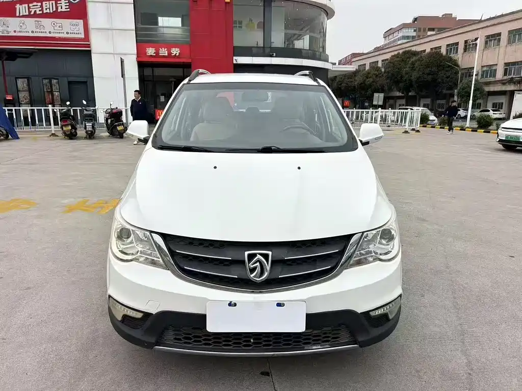 Baojun 730 2016 1.5L Manual Luxury 7-seater