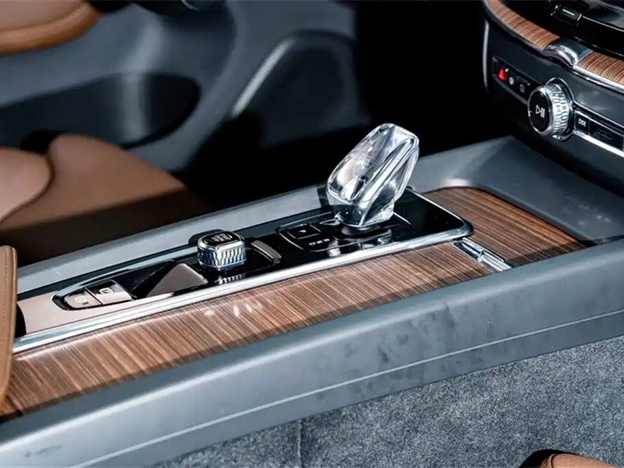 Volvo XC60 Plug-in Hybrid 2023 T8 PHEV Long Range AWD Luxury Plus