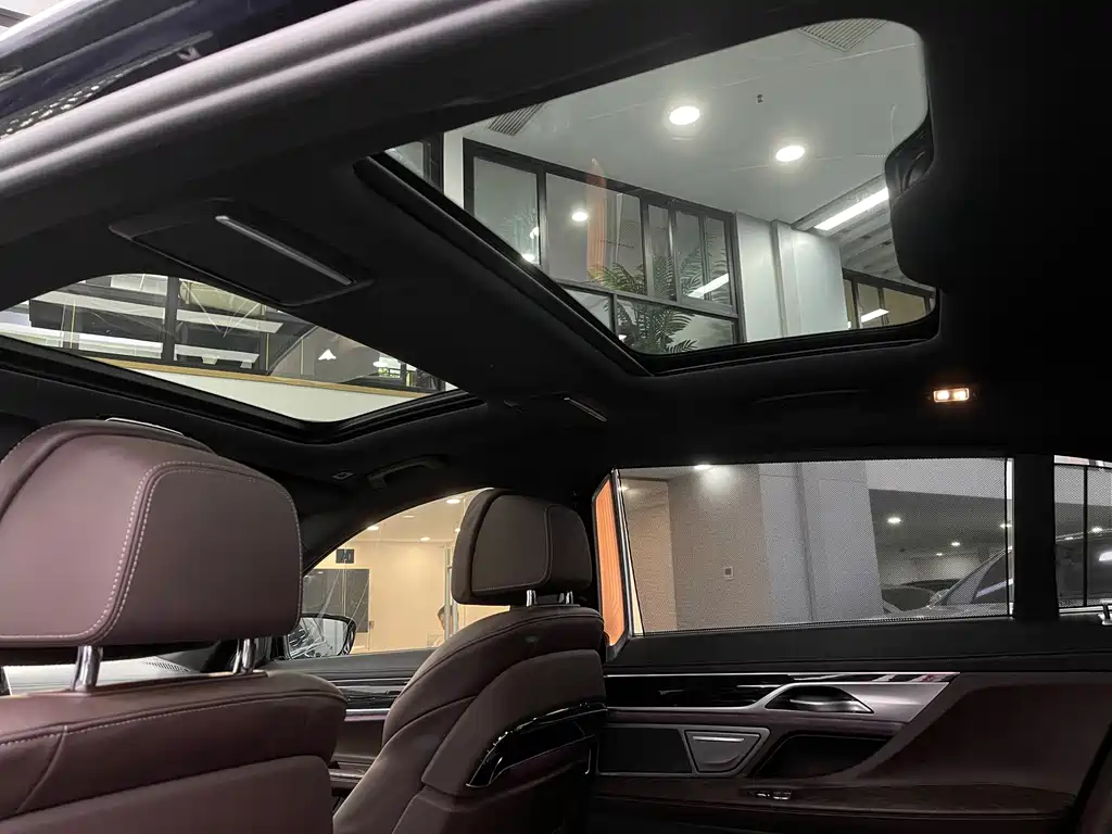 BMW 7 Series 2021 740Li Leading Edition M Sport Package