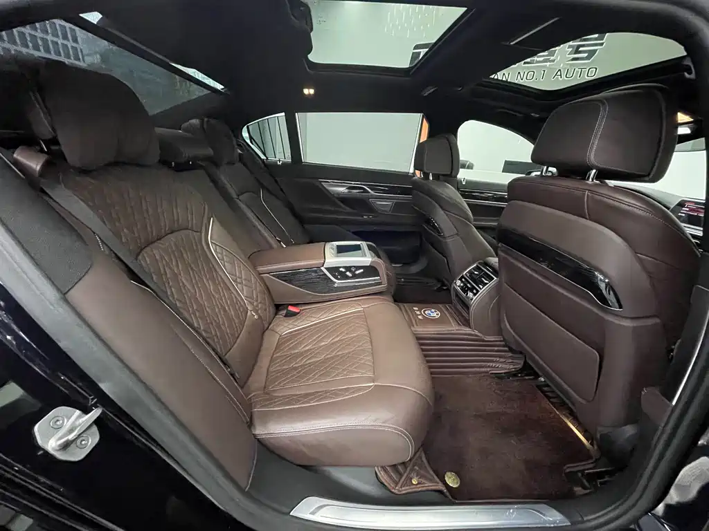 BMW 7 Series 2021 740Li Leading Edition M Sport Package
