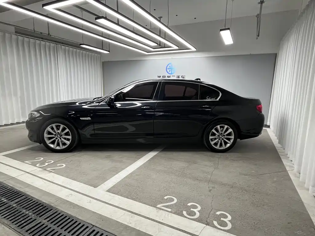 BMW 5 Series 2012 530Li Leading Edition