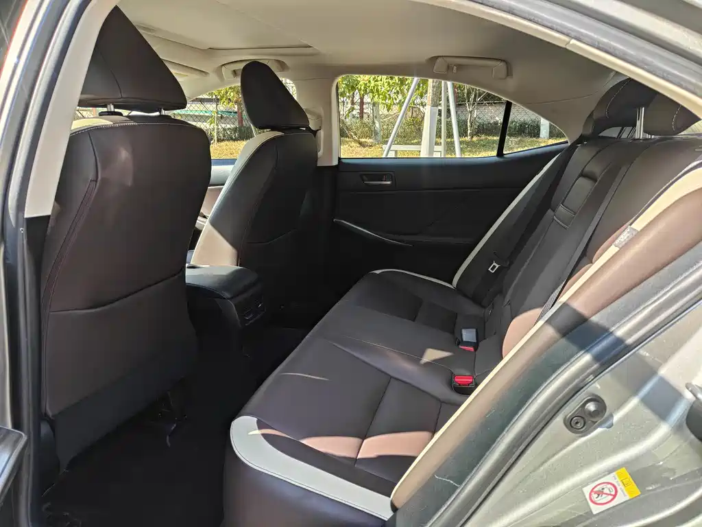 Lexus IS 2017 300 F Sport