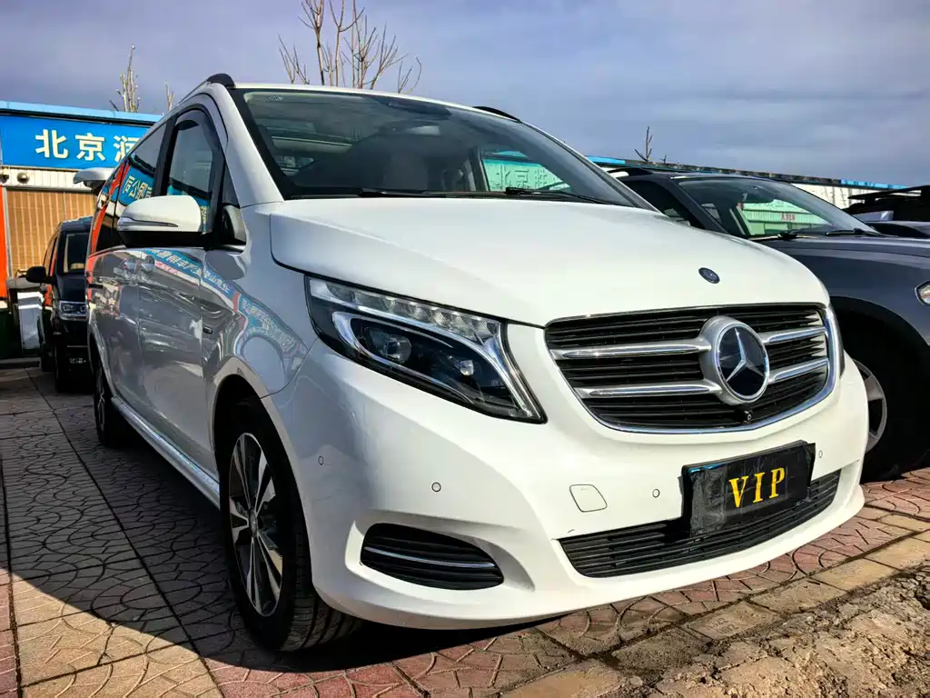 Mercedes-Benz V 260 L Exclusive (2016)