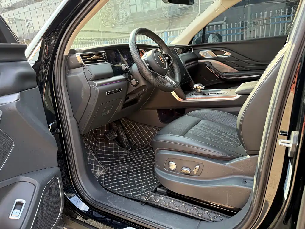 Hongqi HS7 PHEV 2024 2.0T AWD Qi Chang Edition 6-Seater