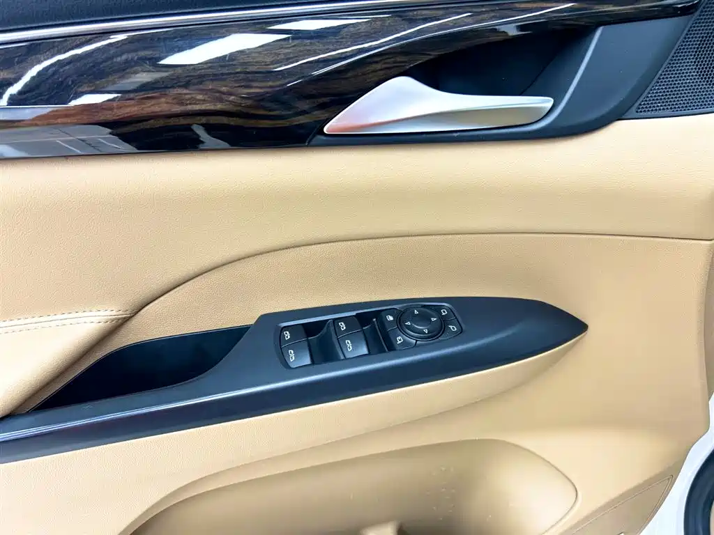 Buick GL8 2018 ES 28T Flagship China VI
