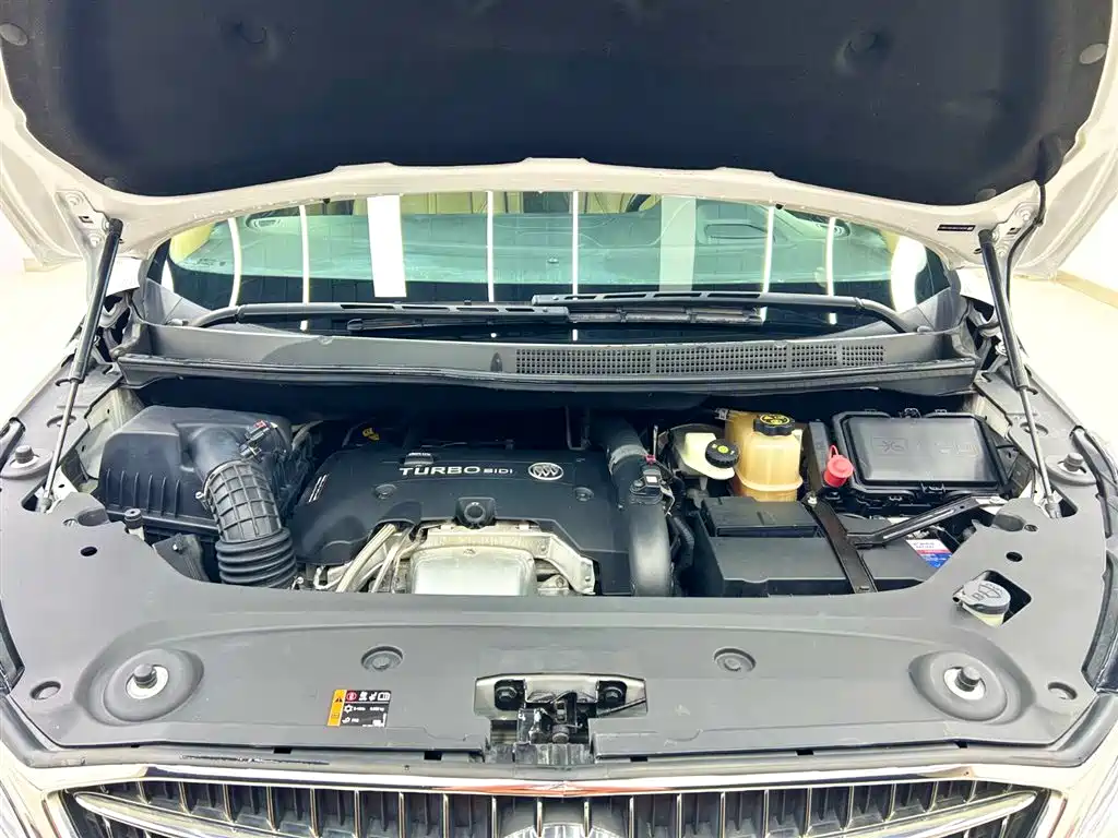 Buick GL8 2018 ES 28T Flagship China VI