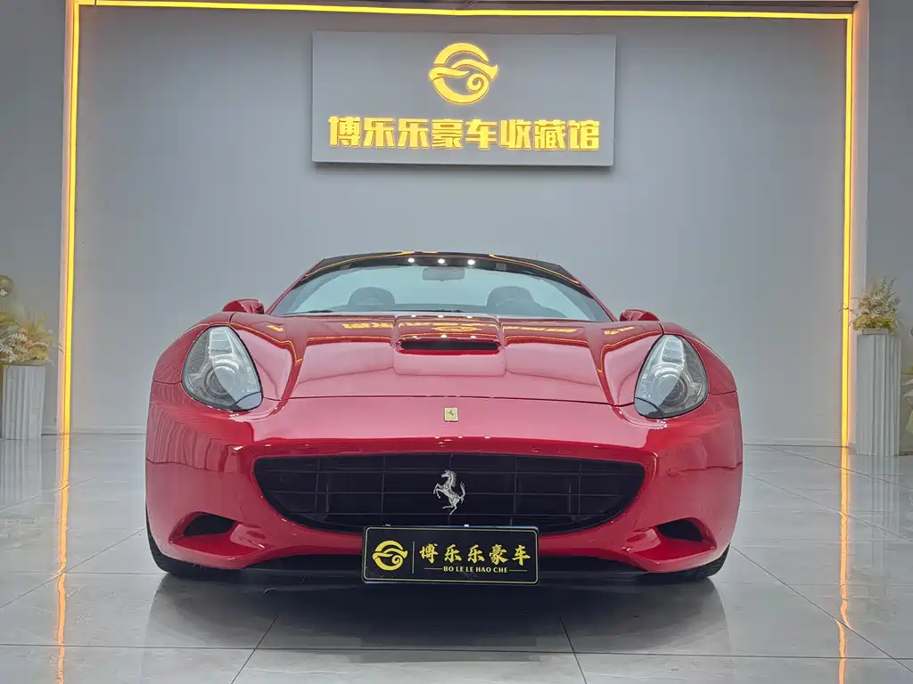 Ferrari California T 2012 4.3L Standard
