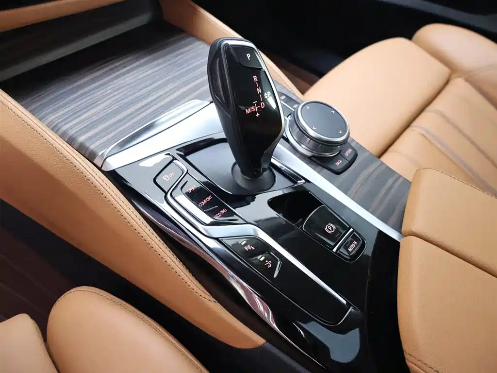 BMW 6 Series GT 2021 Facelift 630i Luxury Design Package