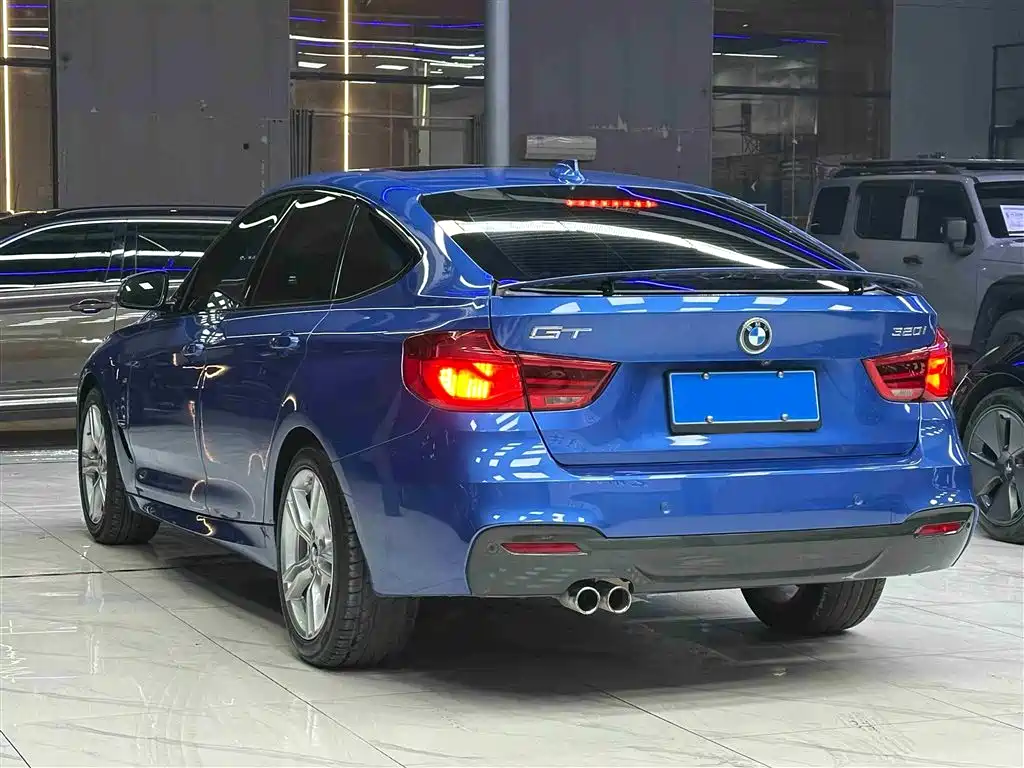 BMW 3 Series GT 2018 320i M Sport
