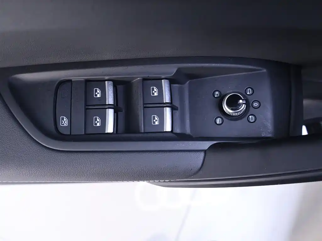 Audi Q5L 2022 40T Premium Sport