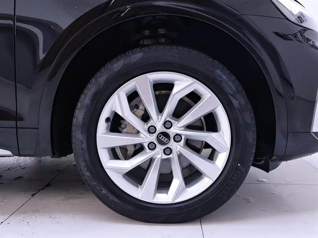 Audi Q5L 2022 40T Premium Sport