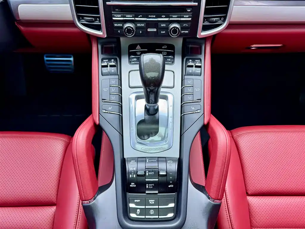 Cayenne 2015 Cayenne Turbo 4.8T