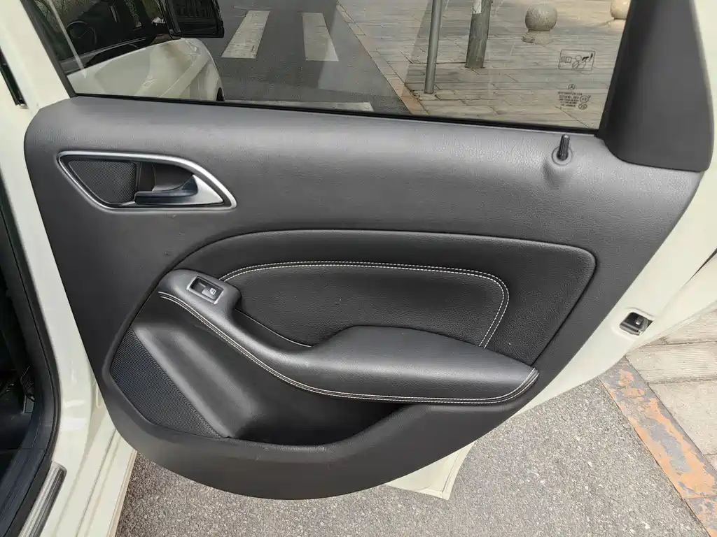 Mercedes-Benz B-Class 2012 B 200