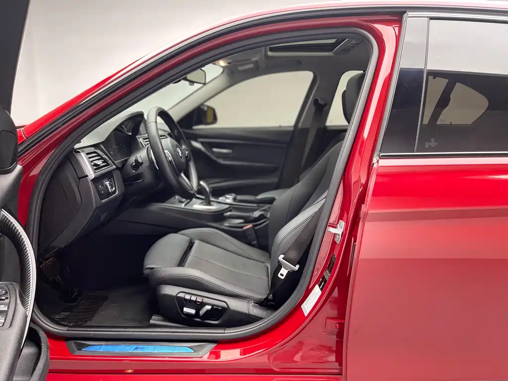 BMW 3 Series 2018 320Li Leading Edition M Sport Package