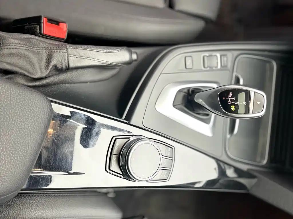 BMW 3 Series 2018 320Li Leading Edition M Sport Package