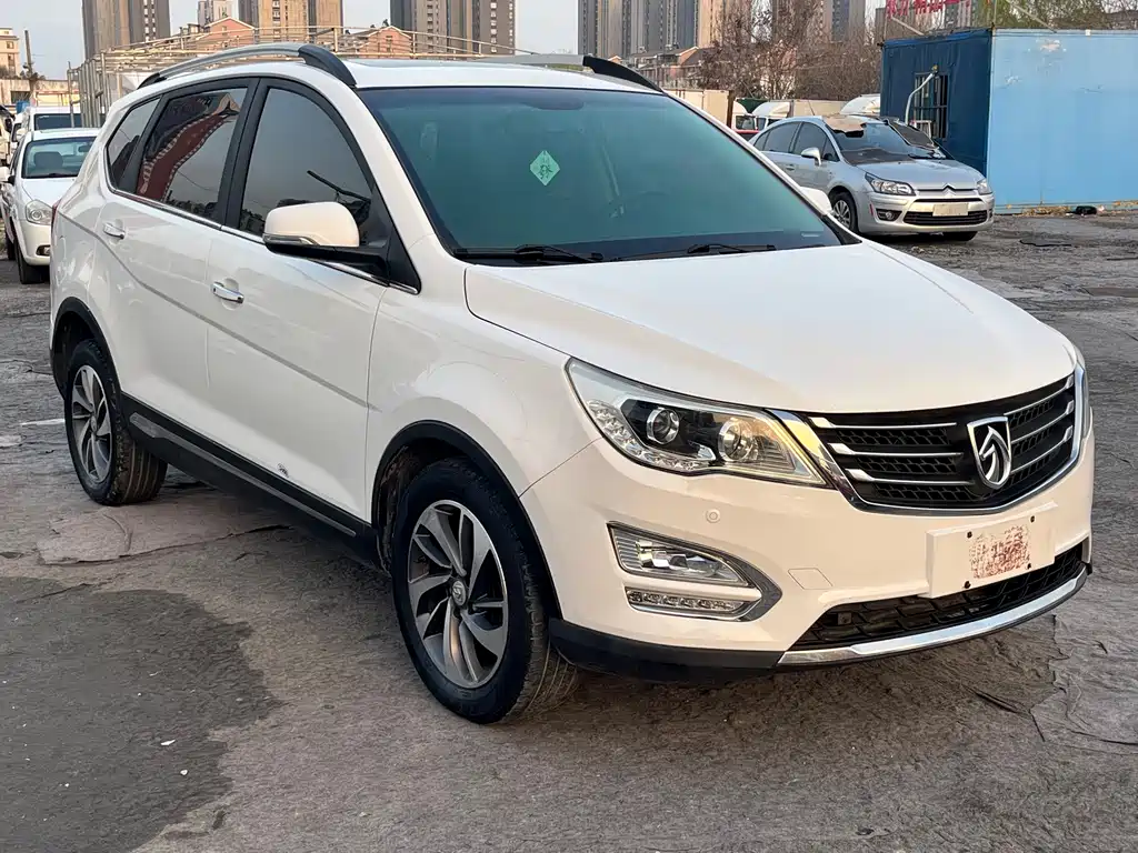 Baojun 560 2015 1.8L Manual Luxury Edition