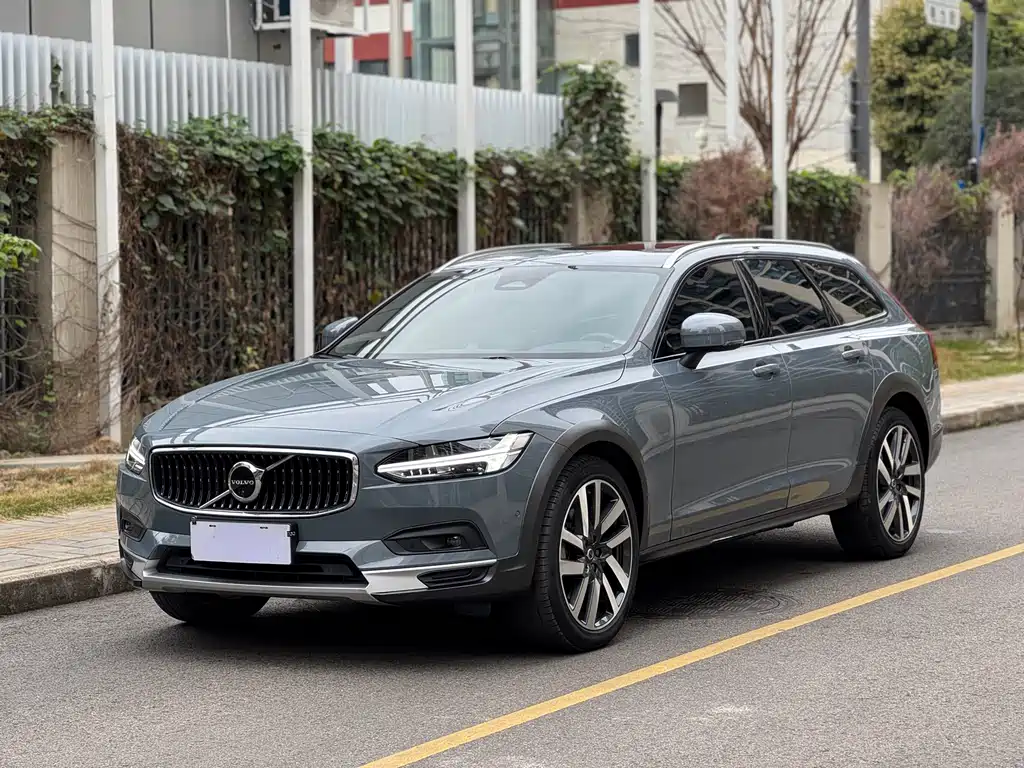 Volvo V90 2023 Cross Country B5 AWD Inscription Pro