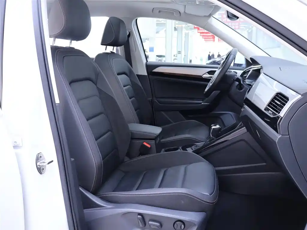Tayron 2020 330TSI 2WD Luxury Smart Connect