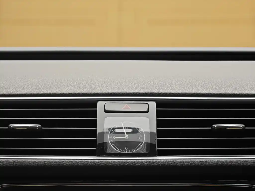 Volkswagen Passat 2015 1.8TSI DSG Yuzun Edition