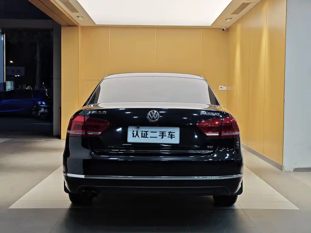 Volkswagen Passat 2015 1.8TSI DSG Yuzun Edition