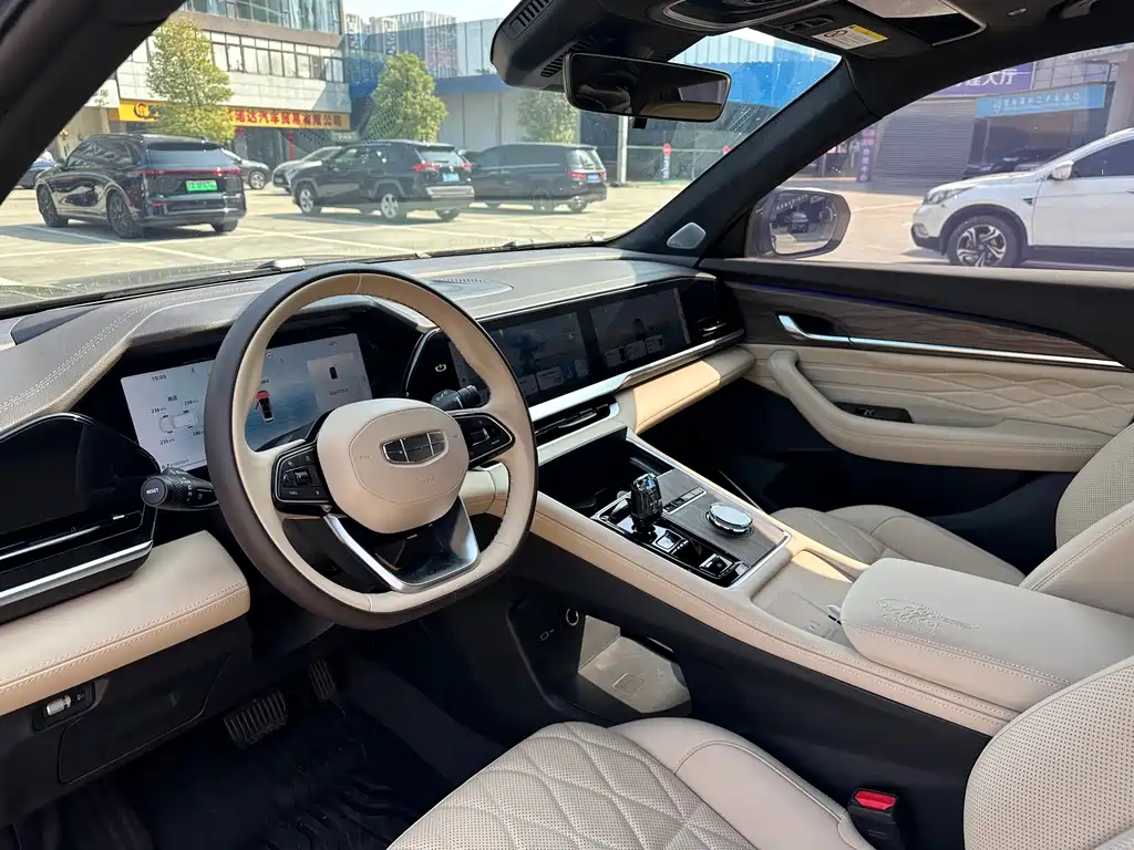Geely Monjaro 2025 Dongfang Yao 2.0TD Automatic Jinzhao Edition