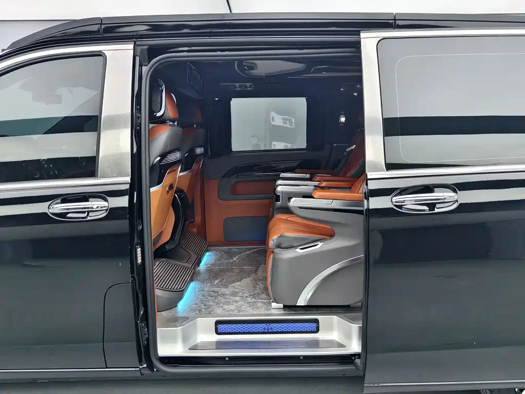 Vito 2023 2.0T Business Edition 7-Seater